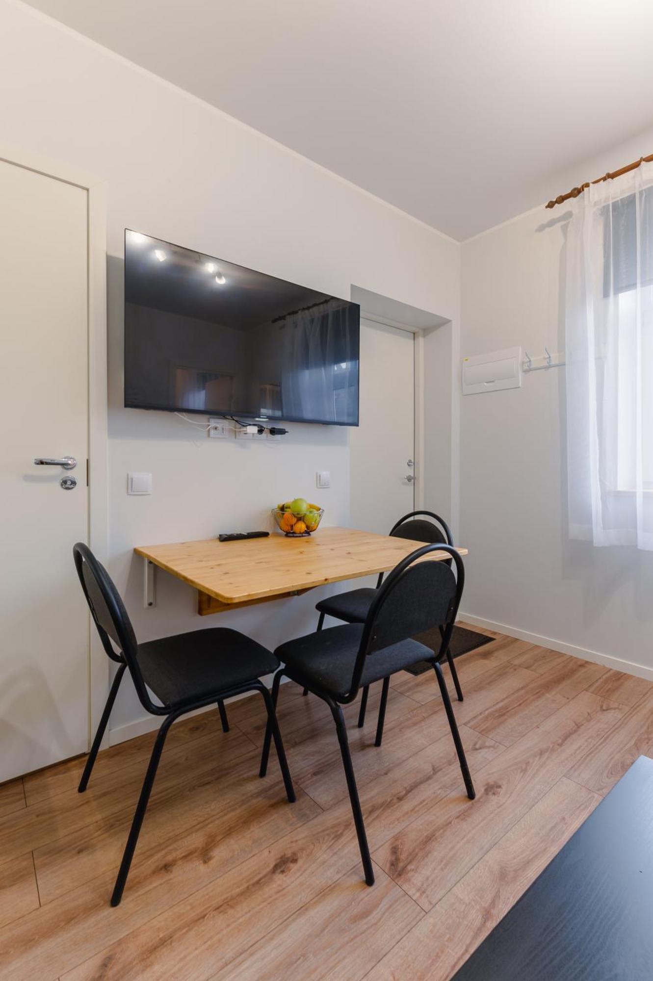 Posti Guesthouse Rakvere Bagian luar foto